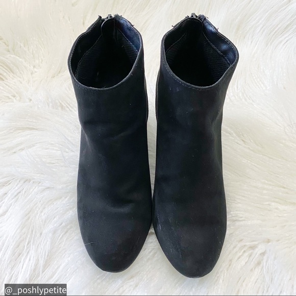 Black suede wedge bootie size 7W - Picture 3 of 10